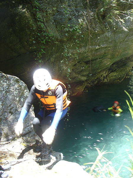 永豪旅遊20100801台東溯溪-69.JPG