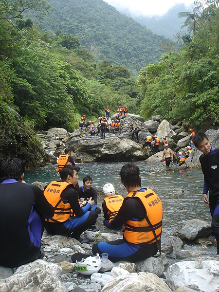 花蓮溯溪砂婆礑20100811永豪旅遊-527.JPG