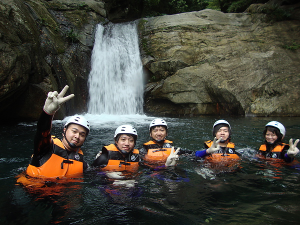 永豪旅遊20100724金岳瀑布溯溪-6.JPG