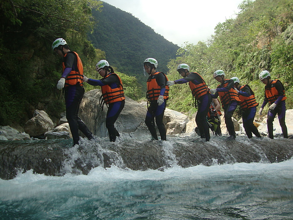 永豪旅遊20100922花蓮溯溪-25.JPG