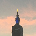 黃昏中的Taipei 101