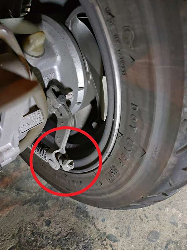 機車保養diy 該換煞車皮了 煞車皮如何判斷 教你如何輕鬆判斷 Zh Work Shop 痞客邦