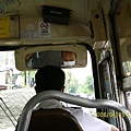 就連公車司機都戴著口罩，泰國空氣滿髒