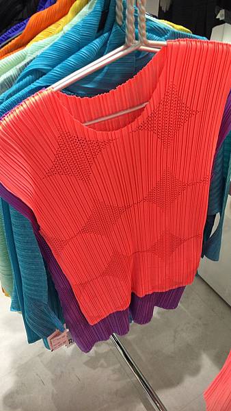 REVERSIBLE MESH A-POC (4).JPG