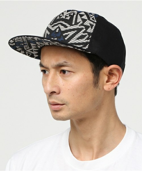 TY08 CHAPEAU.jpg