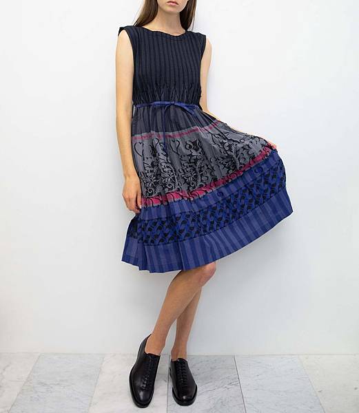 Me_Issey_Miyake_Flower_Jacquard_Dress0G4A5336.jpg