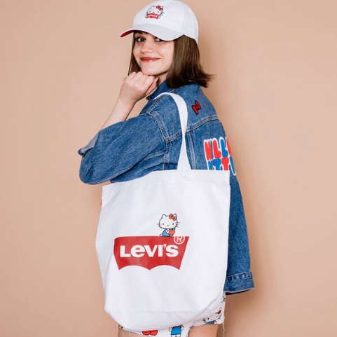 levi's hello kitty tote bag
