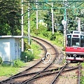 東京多元玩法-箱根登山鐵路因應彎道.jpg