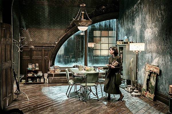 t-Shape-of-Water-Set-Design.jpg