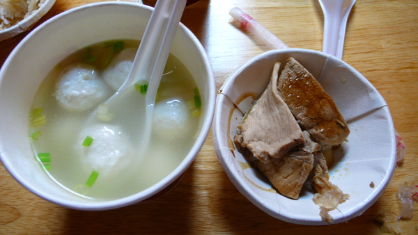 魚丸和學生點的不知道什麼東西