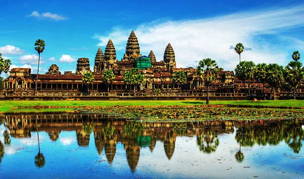 angkor-wat-hd-wallpaper-1200x708.jpg