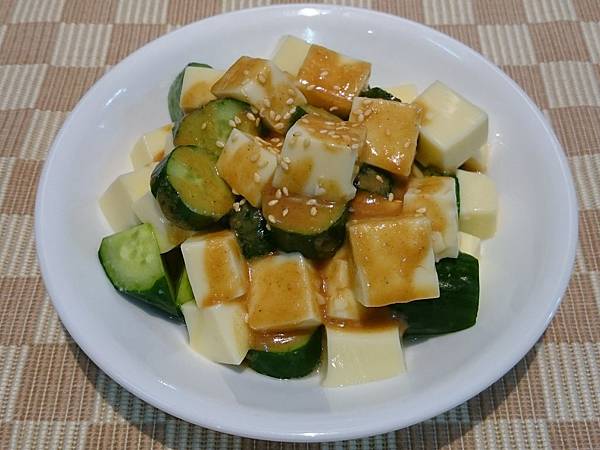 麻醬拌豆腐小黃瓜