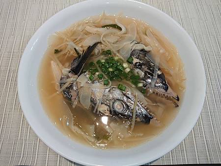 酸(脆)筍魚頭湯