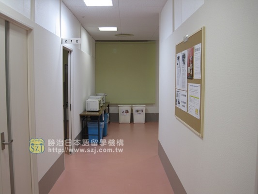 20.教室走廊1.JPG