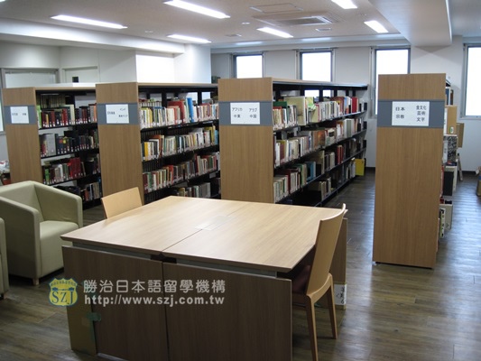 18.專門學校 亞非語學院--亞非圖書館開架圖書閱覽室.JPG