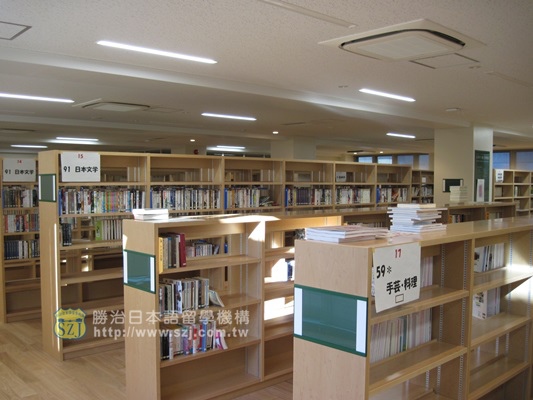 29.專門學校 亞非語學院--三鷹市圖書館.jpg
