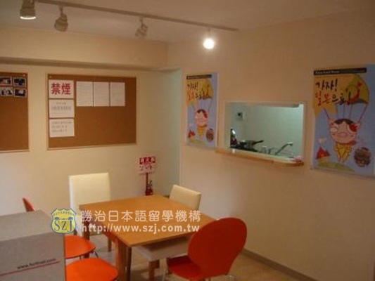 35.阿蘭洽 池袋宿舍1樓大廳.JPG