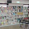 2-4.圖書室與進路指導室.jpg