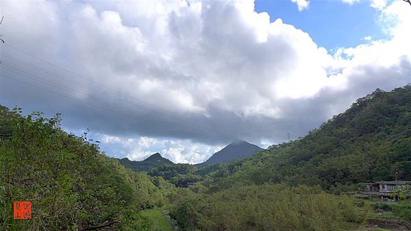 照片 003-龍潭山和瑞芳兩小山-A.jpg 照片 003-龍潭山和瑞芳兩小山-A.jpg
