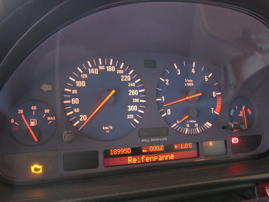 01 原始里程數.JPG 01 原始里程數.JPG