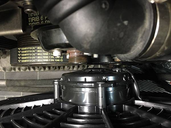 12 風扇與引擎距離1CM.jpg 12 風扇與引擎距離1CM.jpg