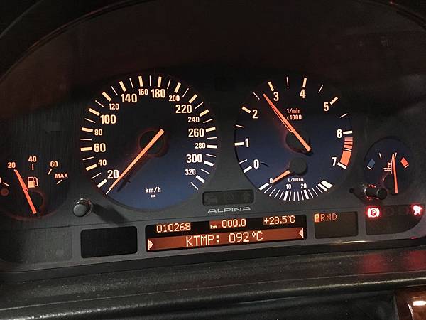 27 引擎溫度配81度節溫器.jpg 27 引擎溫度配81度節溫器.jpg