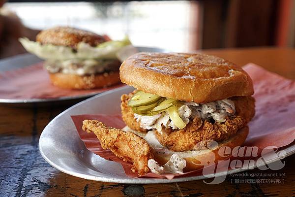 Fried chicken sandwich-1 copy.jpg Fried chicken sandwich-1 copy.jpg