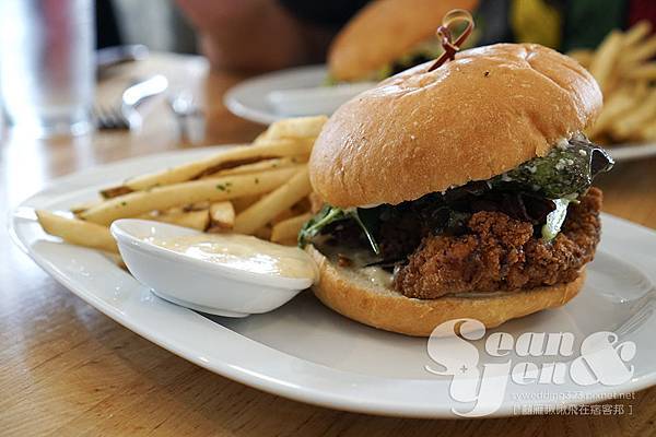 Friedchickensandwich-2 copy.jpg