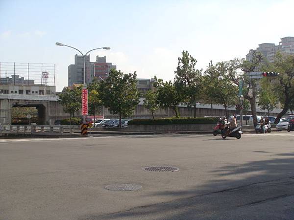 林森路+自由路交叉口。廣八停車場.JPG