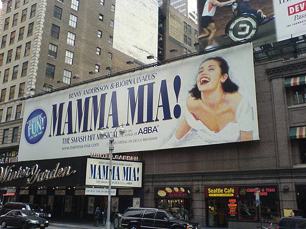 MAMMA MIA 50th St,broadway Ave..JPG