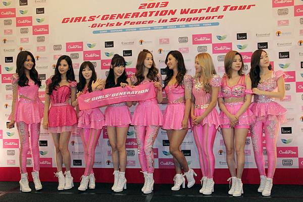  131012 SNSD @ Girls and Peace Concert in Singapore Official Pictures 15