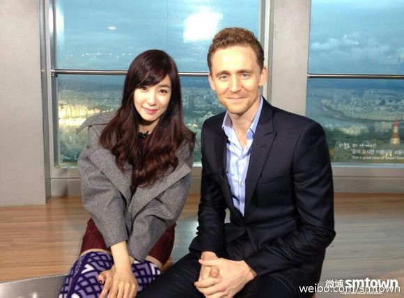 131016 SNSD Tiffany和湯姆·希德勒斯頓 - 官方更新圖1