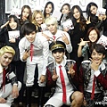 131018 SNSD Selca with SHINee @ Official Twitter, Facebook, Weibo 1