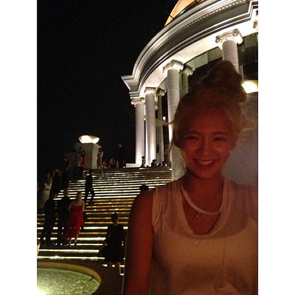 140525 SNSD Hyoyeon - Instagram更新留言