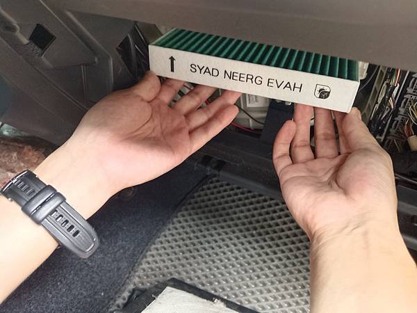 汽車空調也需要換濾網?汽車空調用濾網的最佳選擇!抗菌、除臭、 汽車空調也需要換濾網?汽車空調用濾網的最佳選擇!抗菌、除臭、