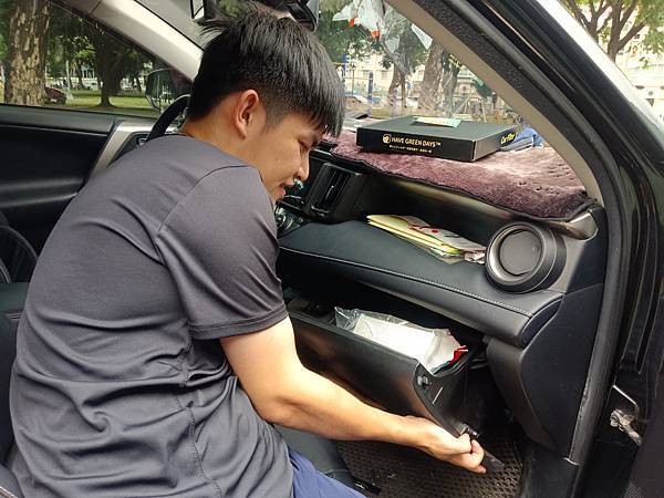 汽車空調也需要換濾網?汽車空調用濾網的最佳選擇!抗菌、除臭、 汽車空調也需要換濾網?汽車空調用濾網的最佳選擇!抗菌、除臭、