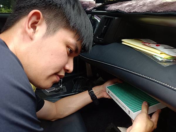 汽車空調也需要換濾網?汽車空調用濾網的最佳選擇!抗菌、除臭、 汽車空調也需要換濾網?汽車空調用濾網的最佳選擇!抗菌、除臭、