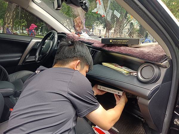 汽車空調也需要換濾網?汽車空調用濾網的最佳選擇!抗菌、除臭、 汽車空調也需要換濾網?汽車空調用濾網的最佳選擇!抗菌、除臭、