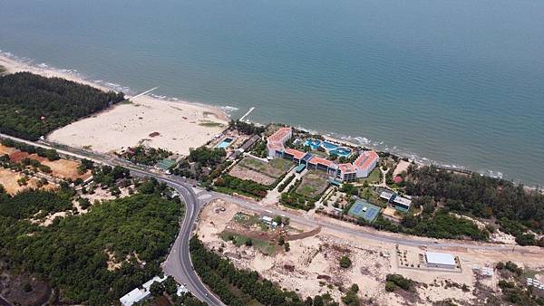 hinh-anh-thuc-te-ho-tram-complex1.jpg