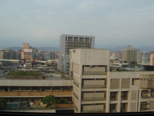 小艾家外面的風景