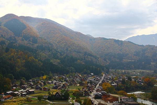 合掌村的全景