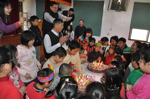 20101230-上岐學生慶生會溫馨洋溢
