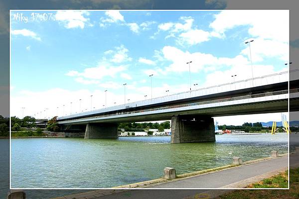 維也納 多瑙島、貝多芬小徑兩小女子遊歐洲 維也納 多瑙島、貝多芬小徑兩小女子遊歐洲
