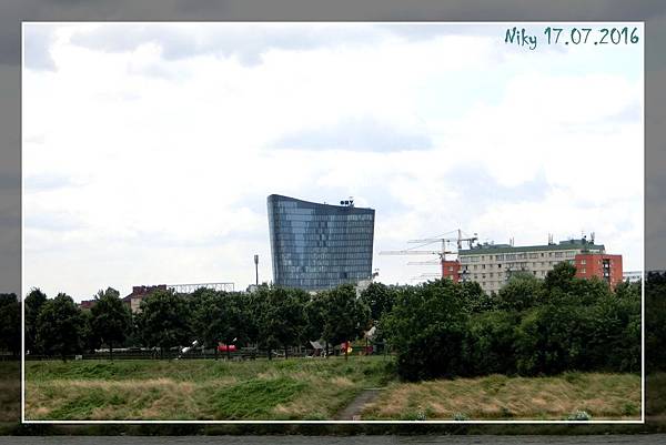 維也納 多瑙島、貝多芬小徑兩小女子遊歐洲 維也納 多瑙島、貝多芬小徑兩小女子遊歐洲
