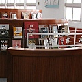 新書展示區.JPG