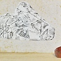 0003-01 鹿目格 黃皮紅心 約 6.0 x 2.61 x 4.27 cm