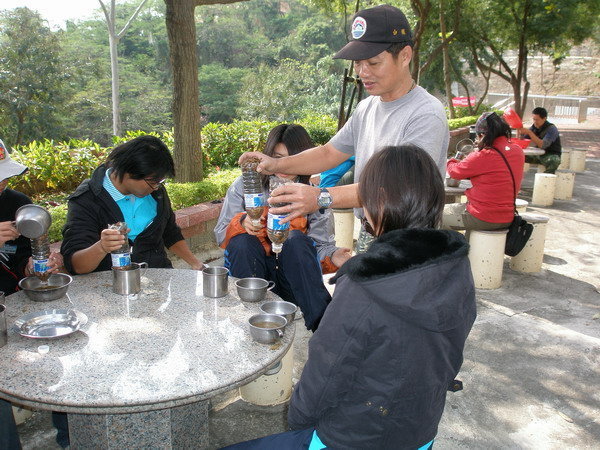 簡易淨水器 -- 果然很簡易,也很難淨