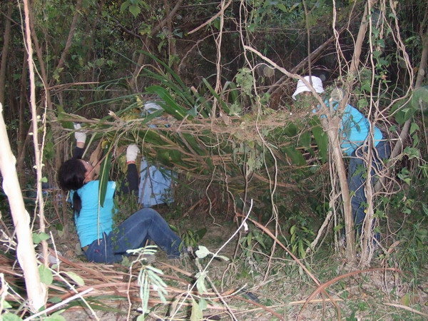 避難小屋--工程浩大