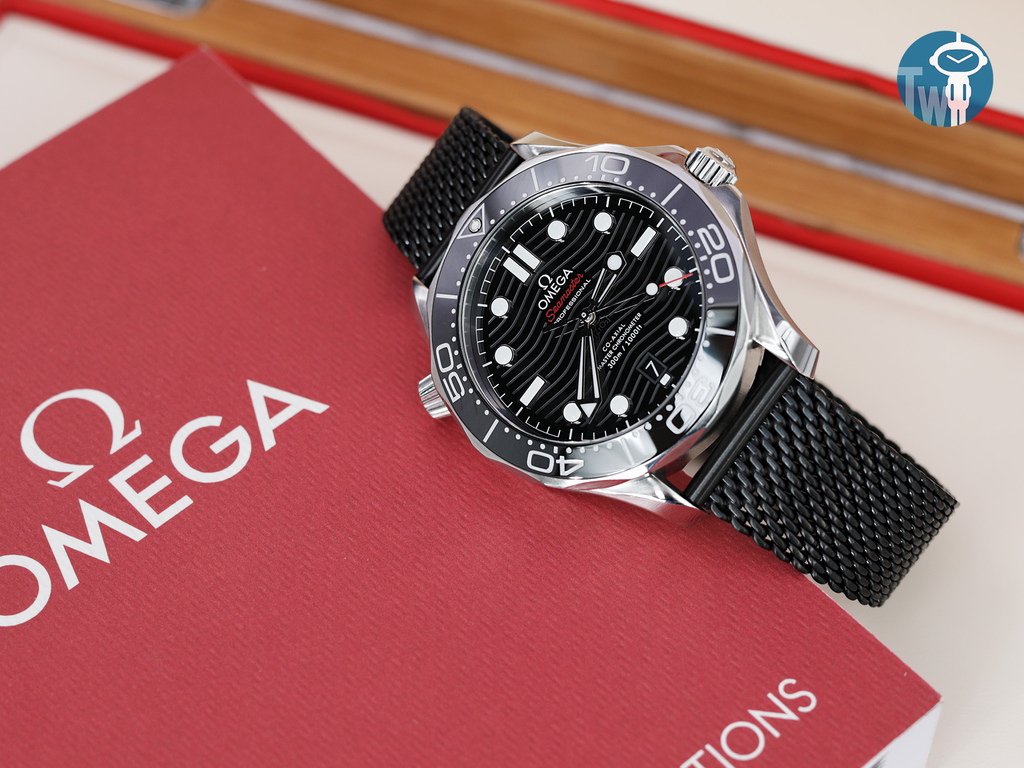 strapcode-watch-bands-W_MB2016FYBBK046_Omega-Seamaster-300m-21030-1.jpg strapcode-watch-bands-W_MB2016FYBBK046_Omega-Seamaster-300m-21030-1.jpg