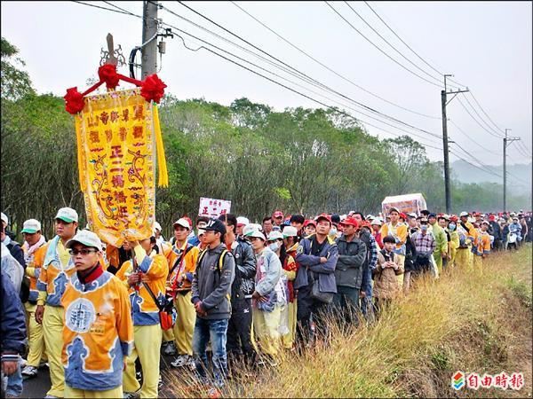 列為國家重要民俗的「東山迎佛祖」備受各界關注，前天深夜舉行回駕大典